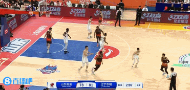 丁偉：克里斯就好像是山東沒(méi)給他開(kāi)工資 打球怨氣重重&影響氛圍