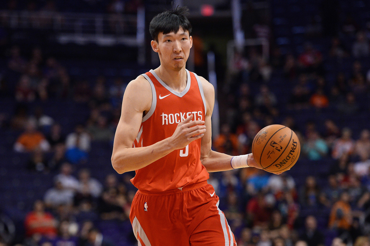 姚明任籃協(xié)主席期間 中國本土球員只有周琦和小崔打過NBA常規(guī)賽